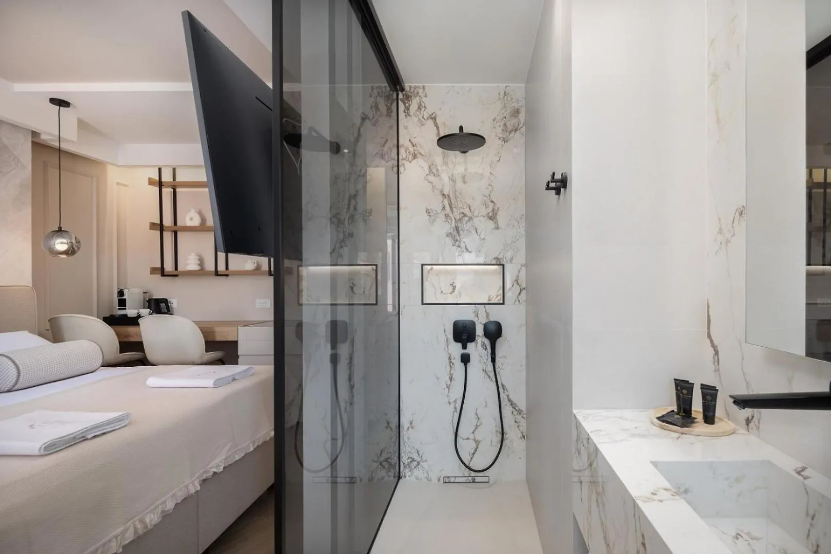 Luxury Rooms Le Prestige Few Minutes From Split'S Iconic Waterfront Guest house Split