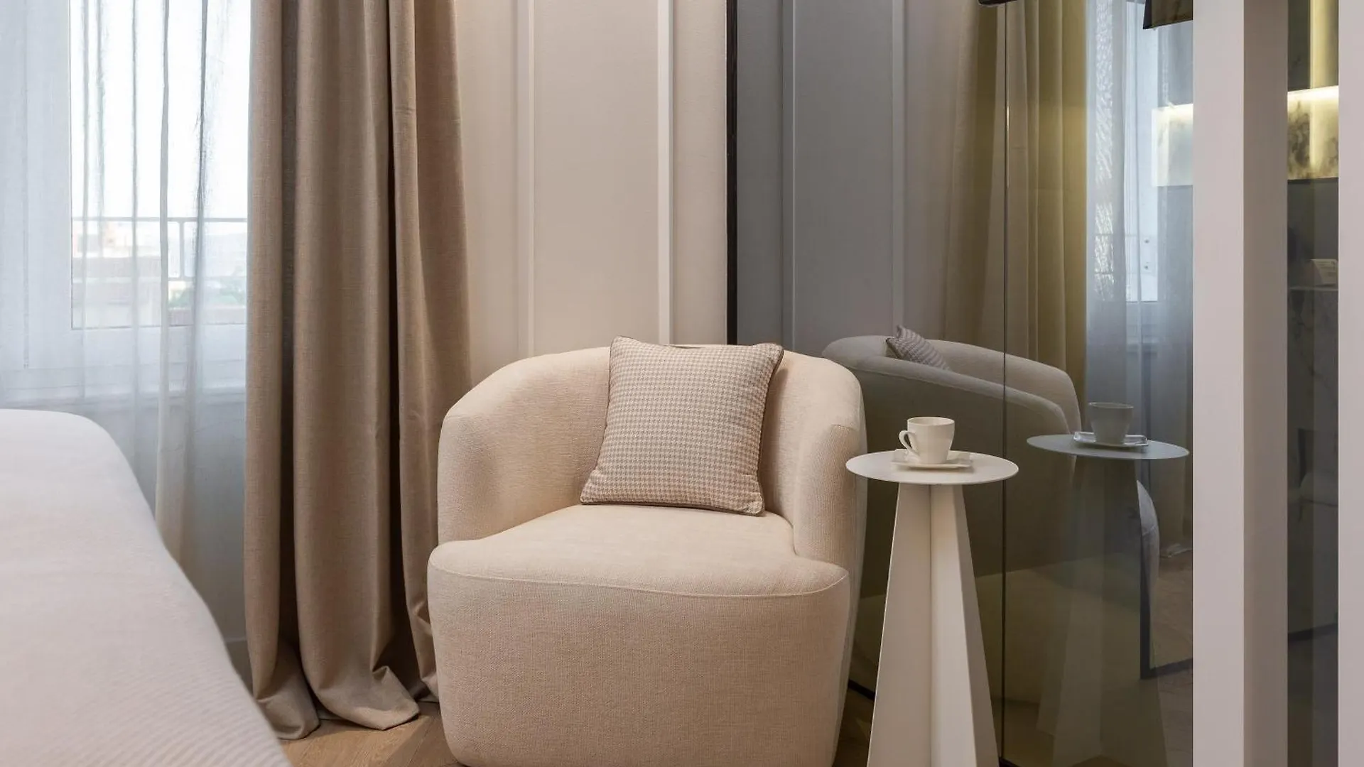 Luxury Rooms Le Prestige Few Minutes From Split'S Iconic Waterfront Guest house